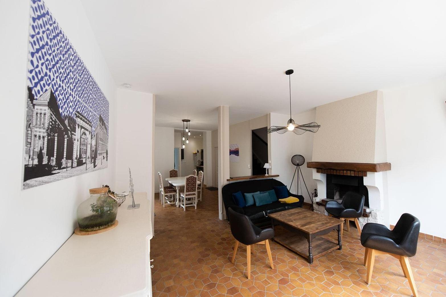 Logis - Hostellerie & Restaurant Du Marche Le Cateau-Cambresis Ngoại thất bức ảnh